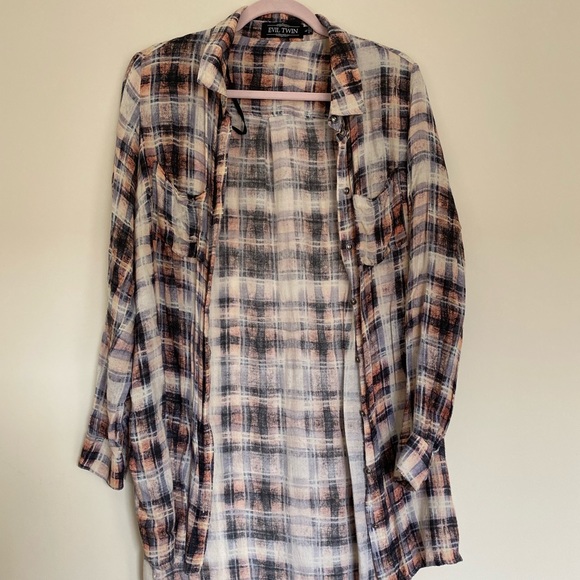 Urban Outfitters Flannel Print Tunic Top - Picture 6 of 7